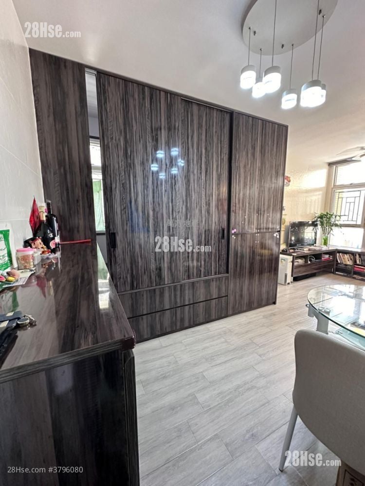 愉翠苑 售盘 3 房 , 2 浴室 650 平方尺