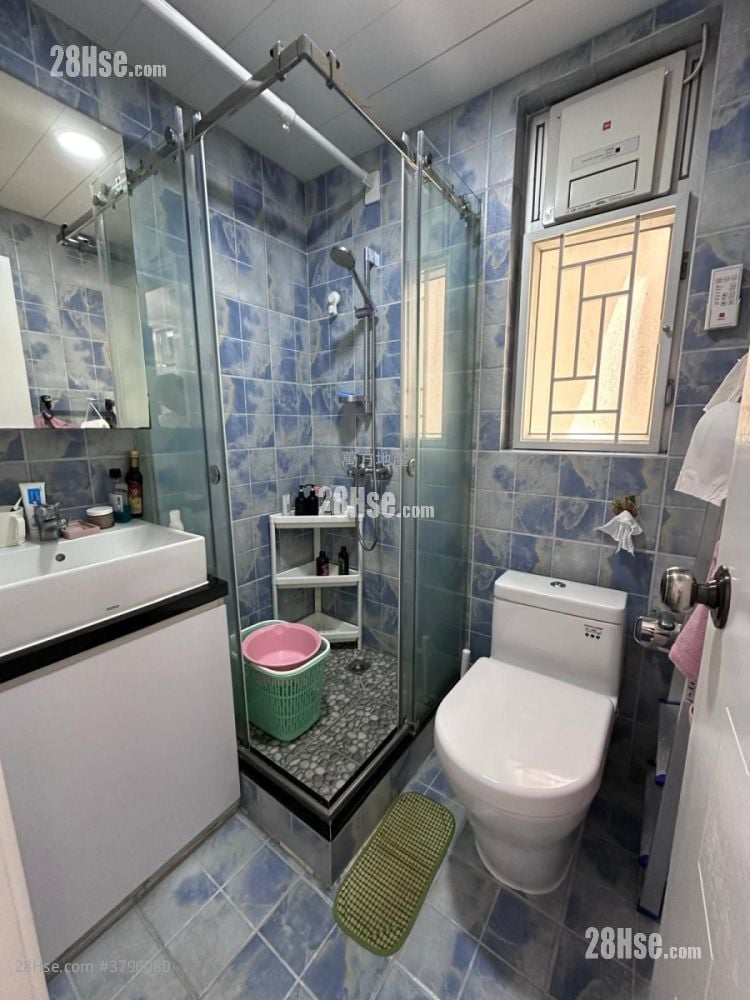 愉翠苑 售盘 3 房 , 2 浴室 650 平方尺