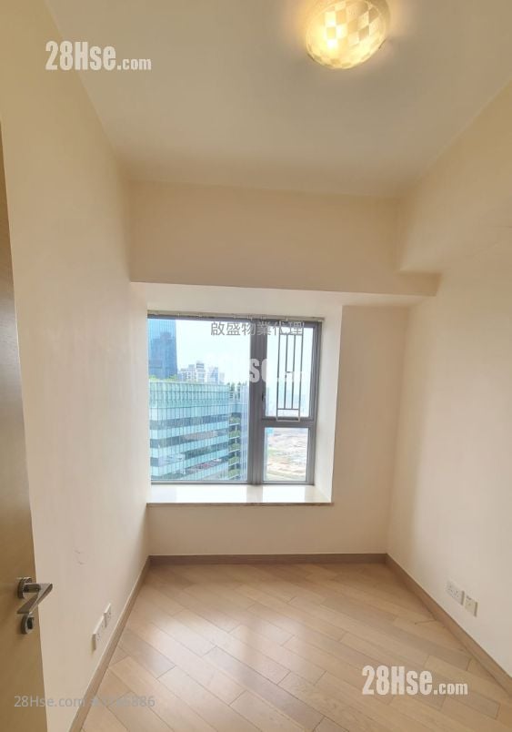 The Latitude Sell 4 Bedrooms , 2 Bathrooms 1,034 ft²