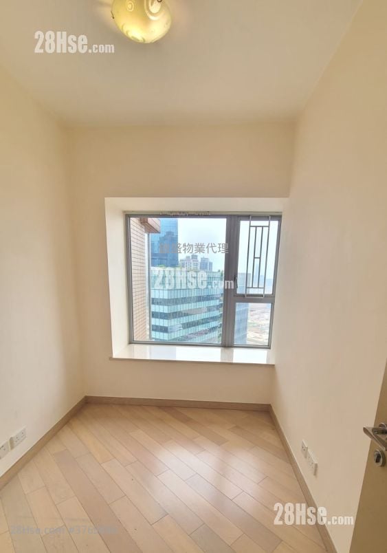 The Latitude Sell 4 Bedrooms , 2 Bathrooms 1,034 ft²