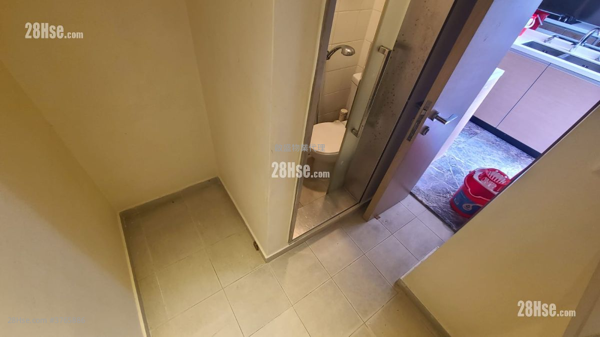 The Latitude Sell 4 Bedrooms , 2 Bathrooms 1,034 ft²