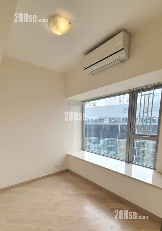 The Latitude Sell 4 Bedrooms , 2 Bathrooms 1,034 ft²