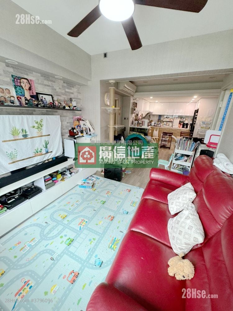 Diamond Building Sell 3 Bedrooms , 2 Bathrooms 863 ft²