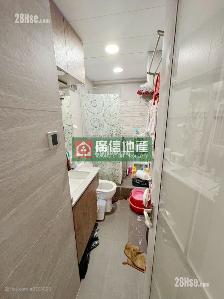 Diamond Building Sell 3 Bedrooms , 2 Bathrooms 863 ft²