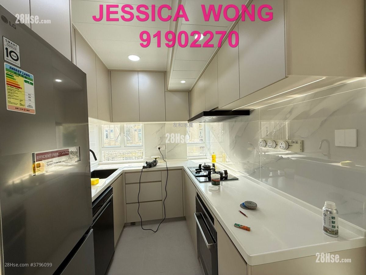 South Court Rental 3 Bedrooms , 2 Bathrooms 932 ft²