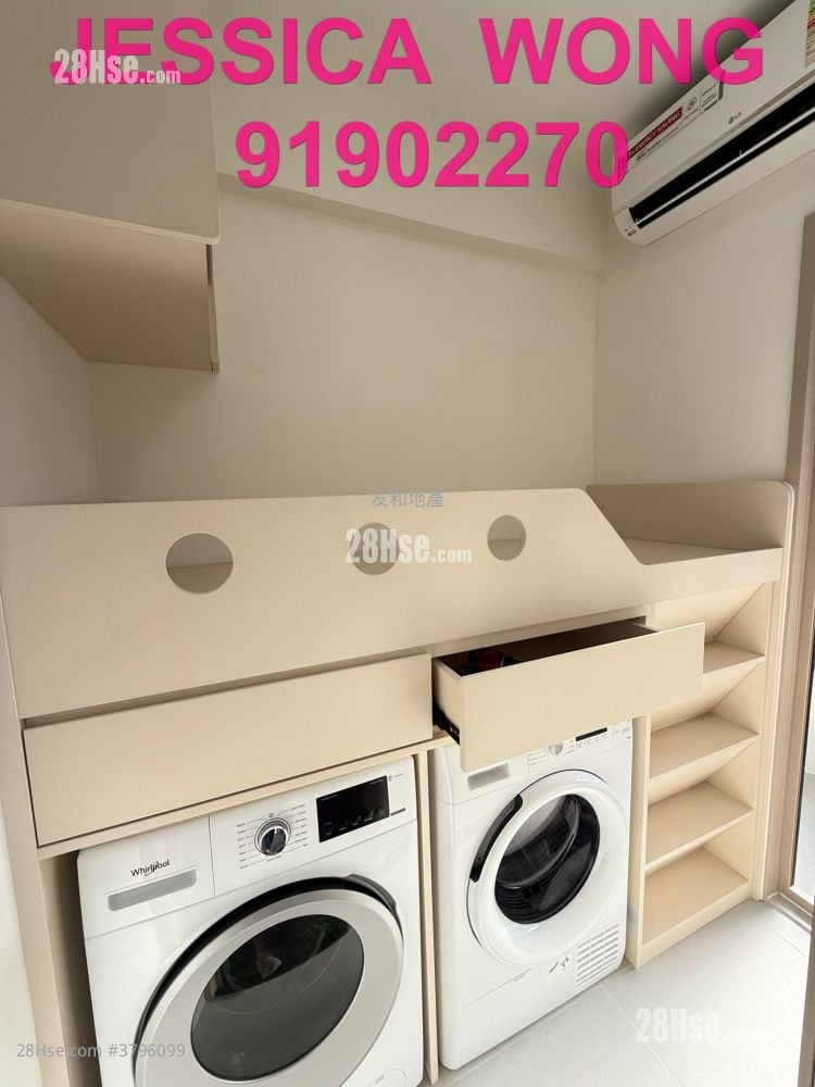 South Court Rental 3 Bedrooms , 2 Bathrooms 932 ft²