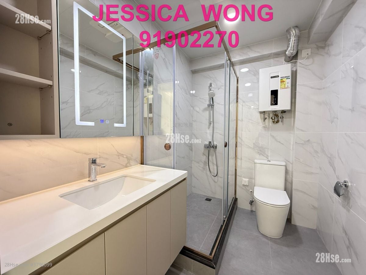 South Court Rental 3 Bedrooms , 2 Bathrooms 932 ft²