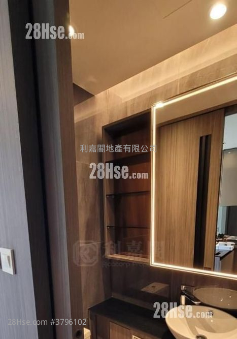 Sereno Verde Sell Studio , 1 Bathroom 195 ft²