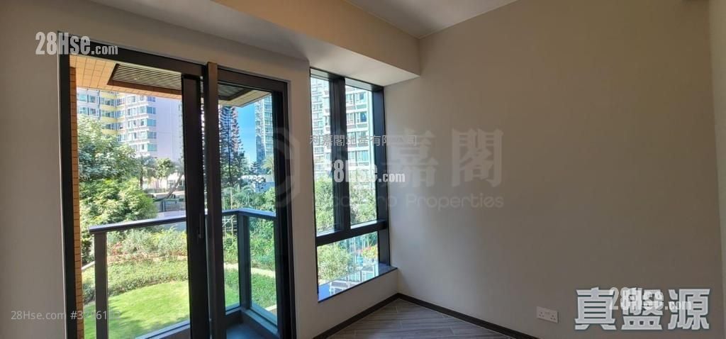 Sereno Verde Sell Studio , 1 Bathroom 195 ft²