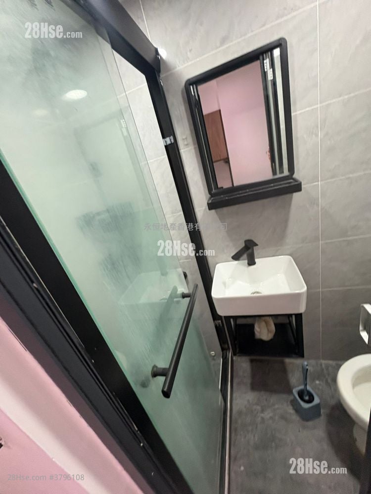 单幢楼房 租盘 2 房 , 1 浴室 240 平方尺