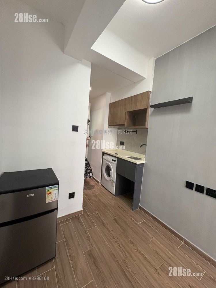 单幢楼房 租盘 2 房 , 1 浴室 240 平方尺