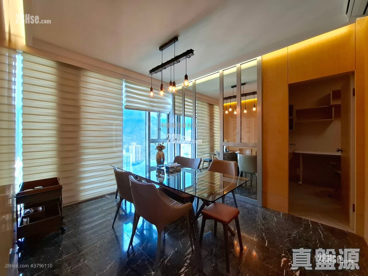 Tung Chung Crescent Sell 3 Bedrooms , 3 Bathrooms 1,202 ft²