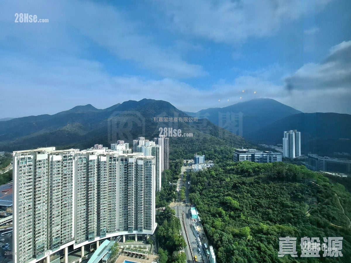Tung Chung Crescent Sell 3 Bedrooms , 3 Bathrooms 1,202 ft²