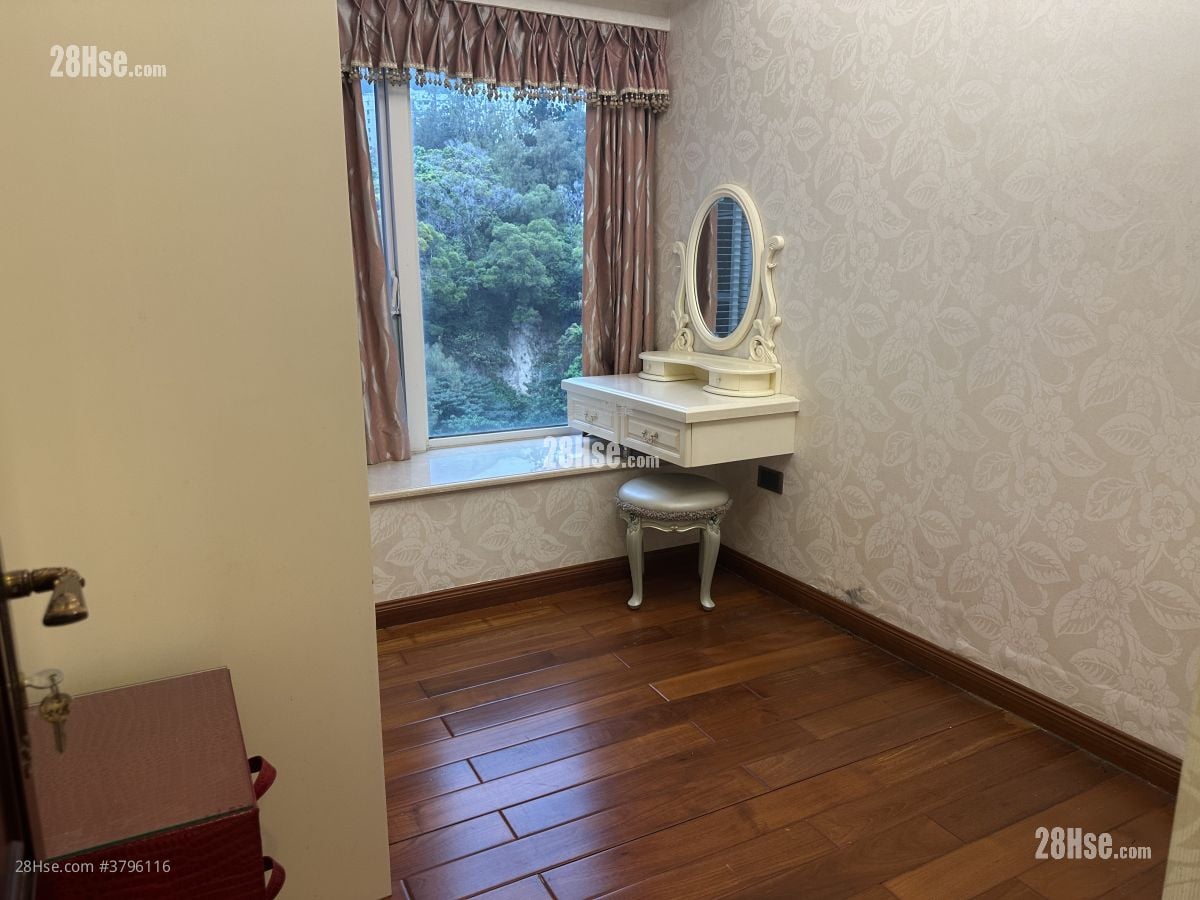 One Beacon Hill Sell 3 Bedrooms 1,084 ft²