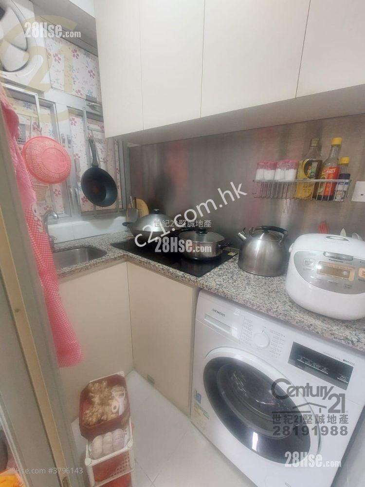 Sea View Mansion Sell 2 Bedrooms , 1 Bathroom 345 ft²