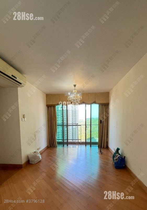 The Grandiose Rental 618 ft²