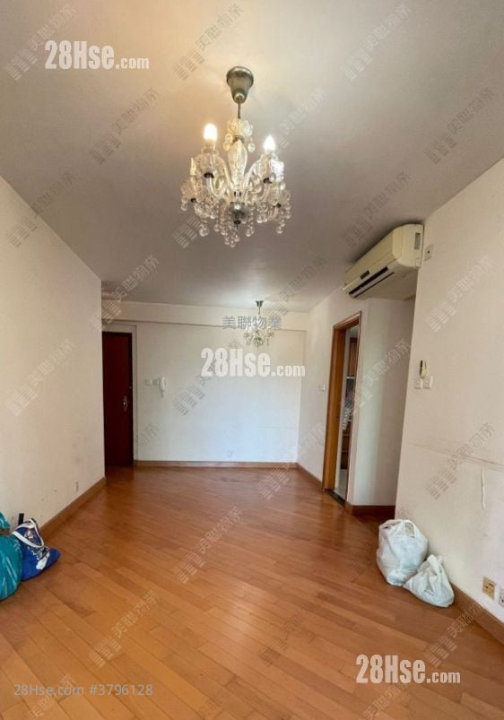 The Grandiose Rental 618 ft²