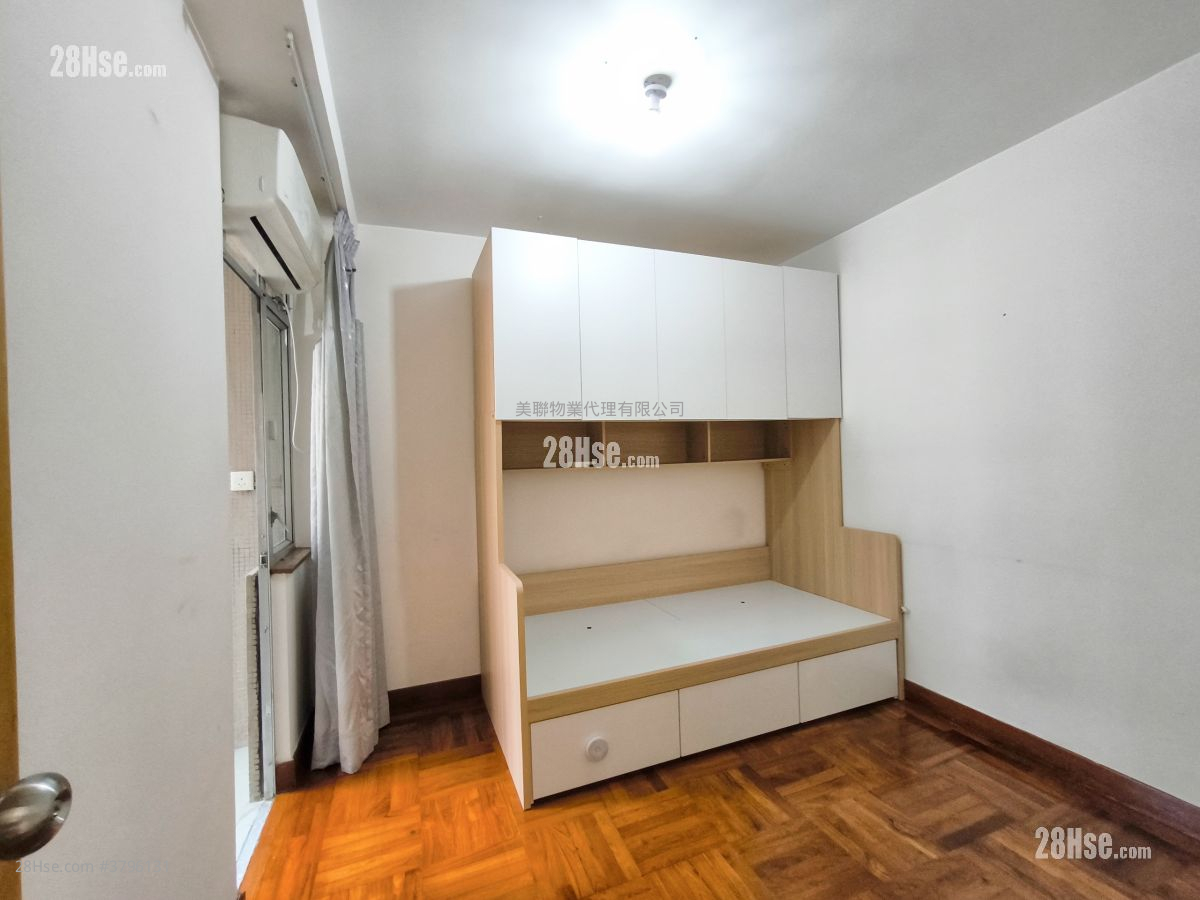 Mei Foo Sun Chuen Sell 3 Bedrooms , 2 Bathrooms 907 ft²