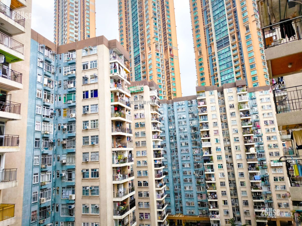 Mei Foo Sun Chuen Sell 3 Bedrooms , 2 Bathrooms 907 ft²