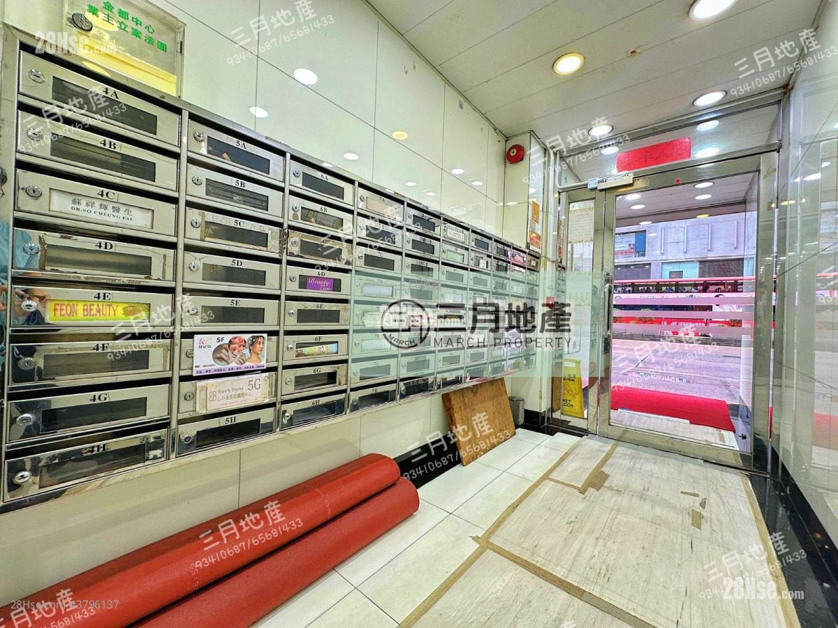 Golden Plaza Sell 3 Bedrooms , 1 Bathroom 301 ft²