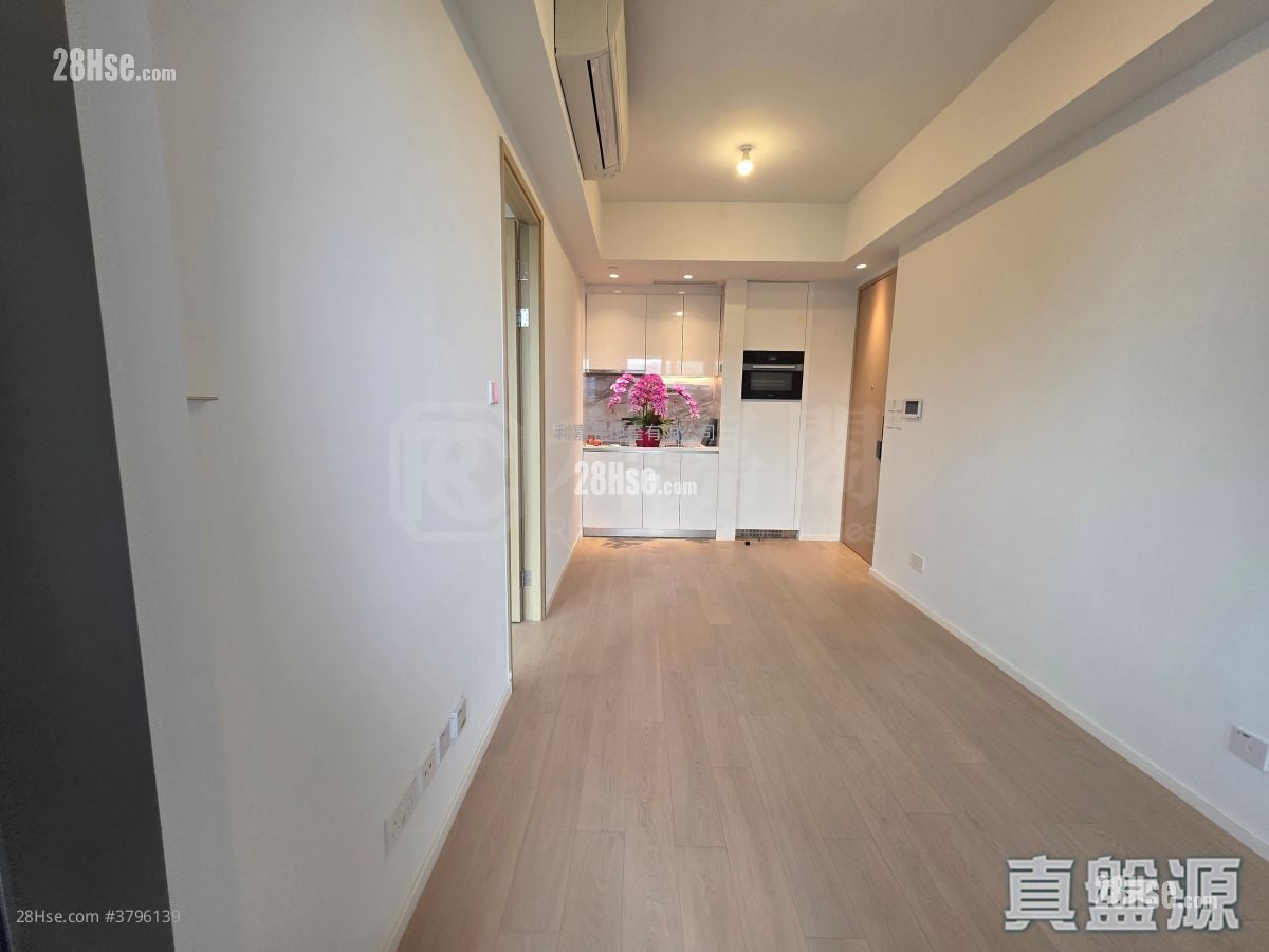 Double Coast Sell 1 Bedroom 325 ft²