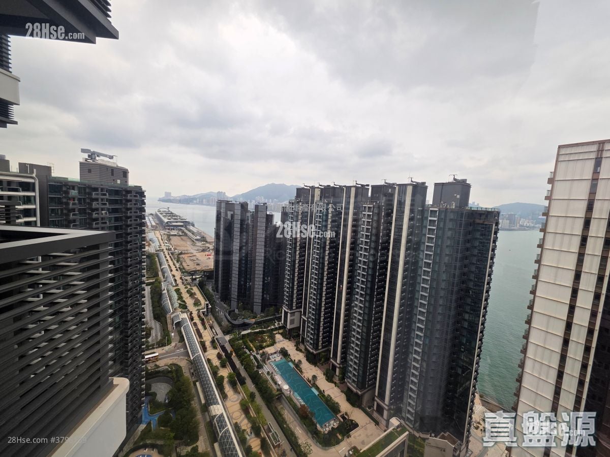 Double Coast Sell 1 Bedroom 325 ft²