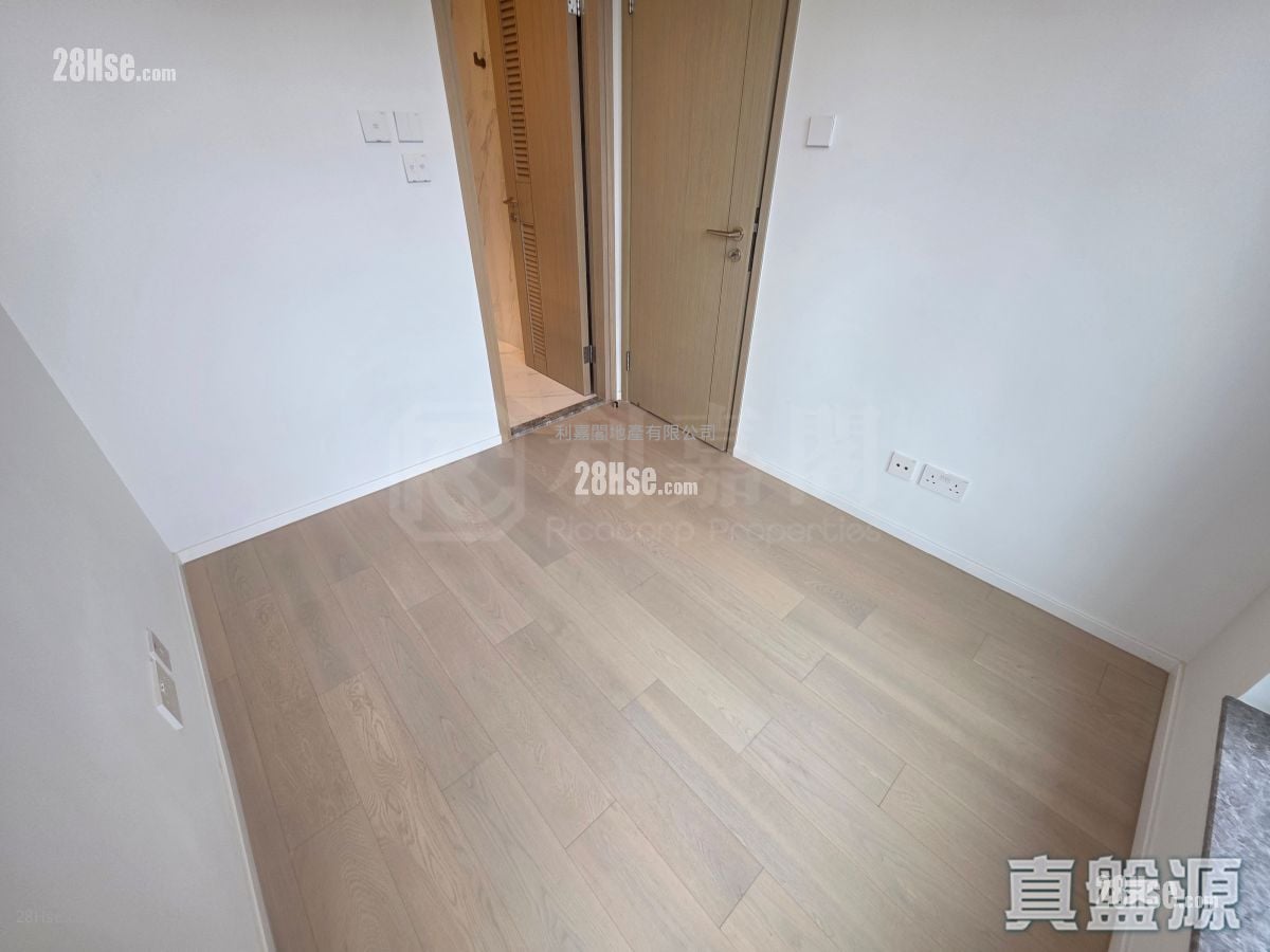 Double Coast Sell 1 Bedroom 325 ft²