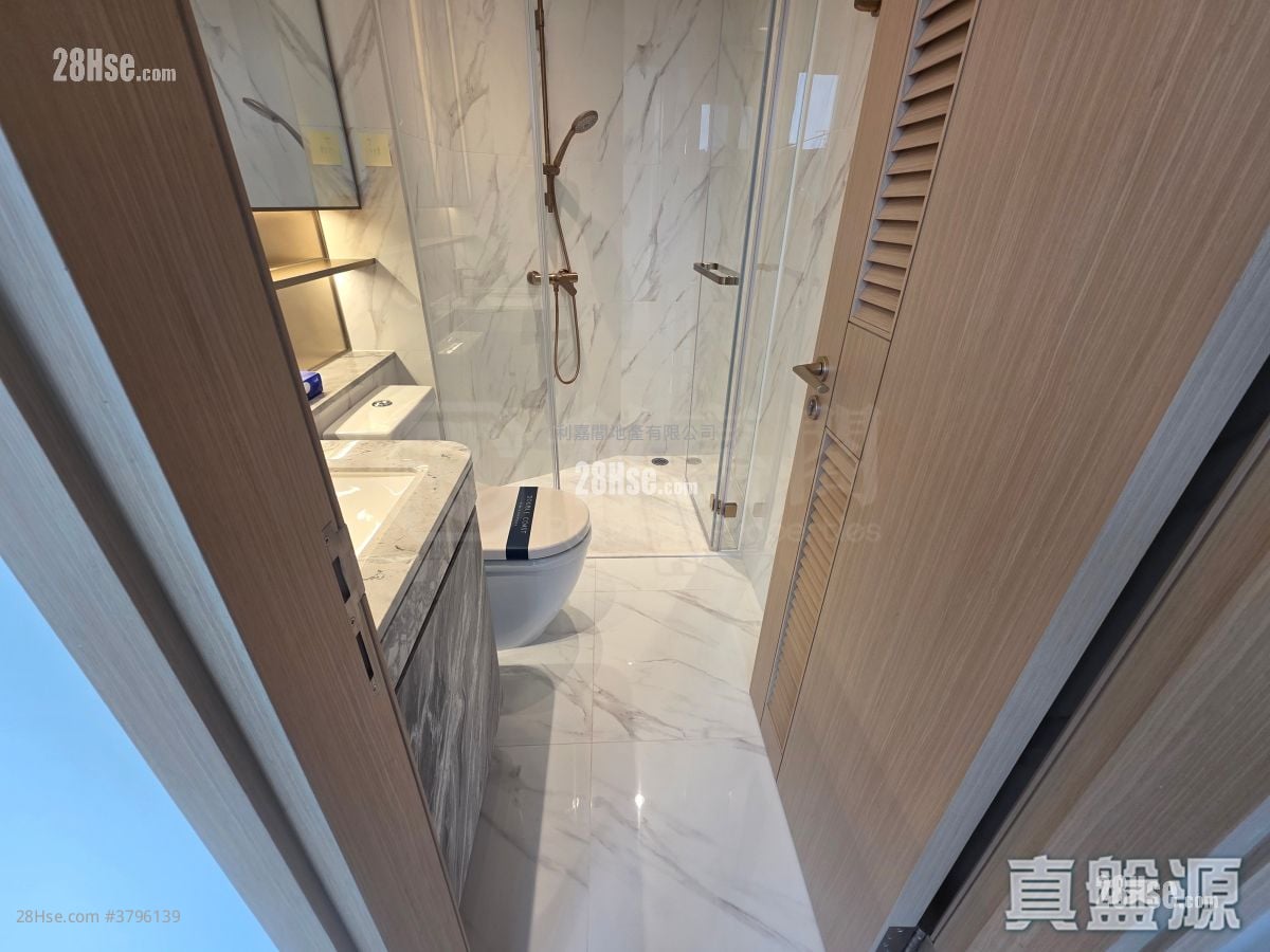 Double Coast Sell 1 Bedroom 325 ft²