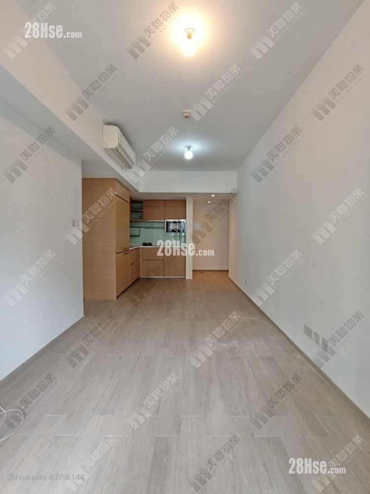 The Wings Rental 541 ft²