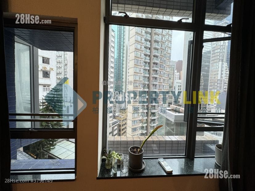 Hollywood Terrace Sell 2 Bedrooms , 1 Bathroom 631 ft²