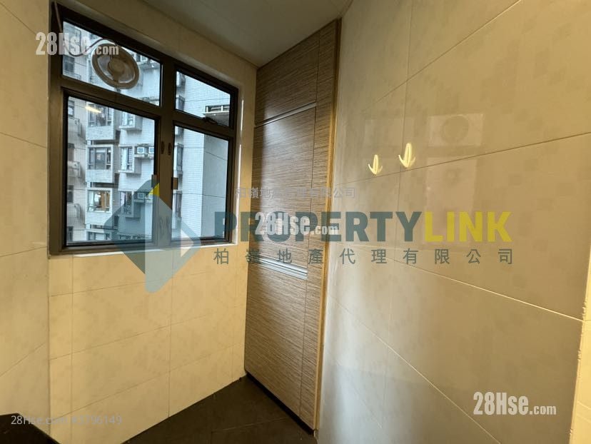 Hollywood Terrace Sell 2 Bedrooms , 1 Bathroom 631 ft²