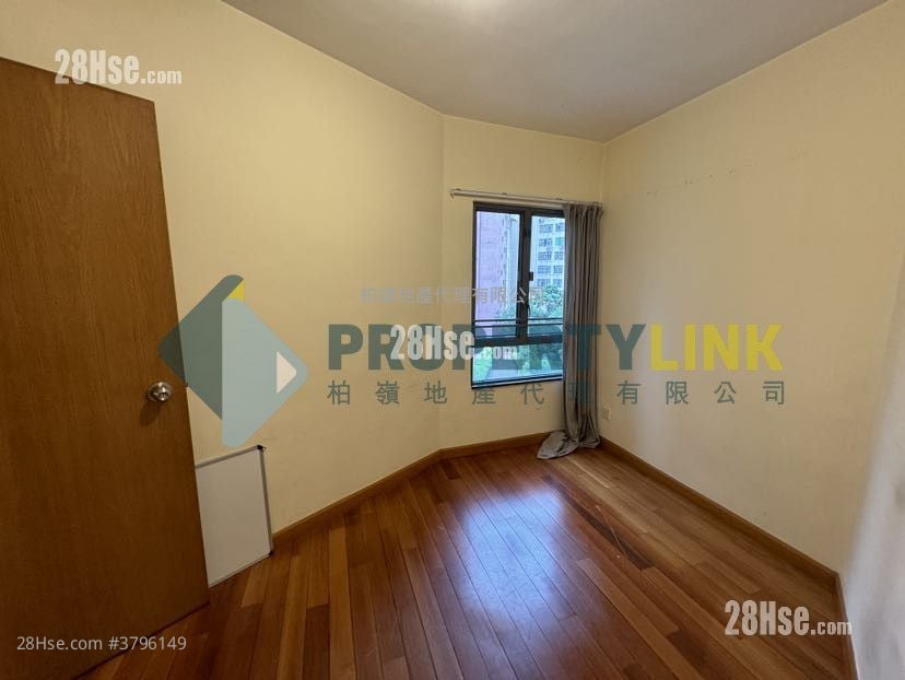 Hollywood Terrace Sell 2 Bedrooms , 1 Bathroom 631 ft²