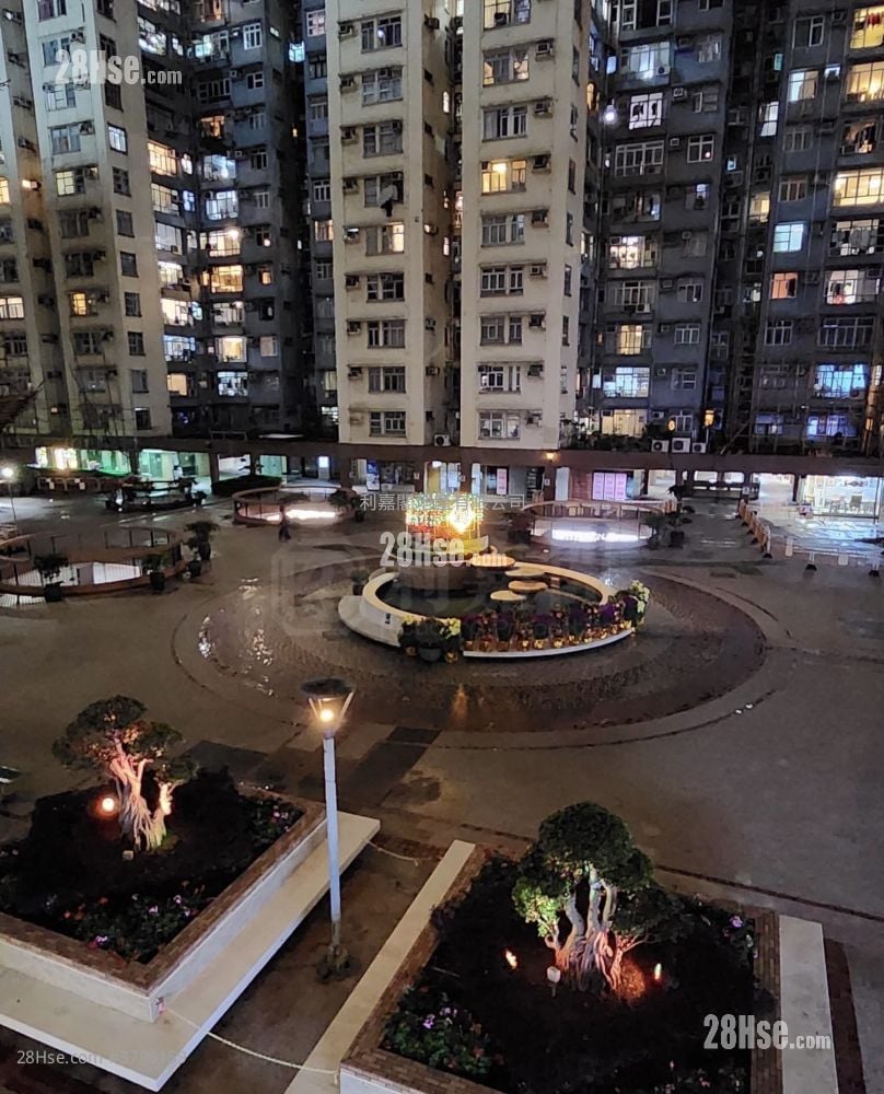 Mei Foo Sun Chuen Sell 3 Bedrooms , 1 Bathroom 653 ft²