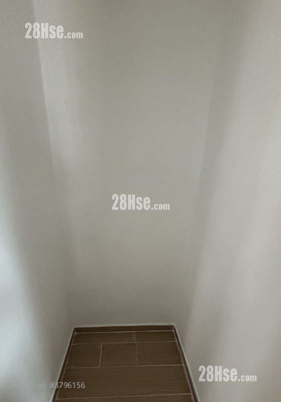 Lai Bo Garden Rental 2 Bedrooms , 1 Bathroom 404 ft²