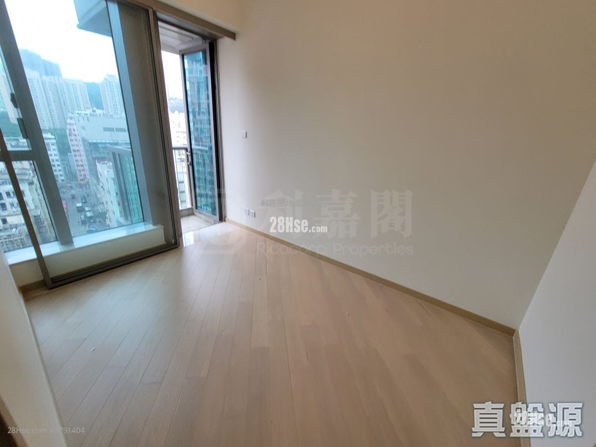 Grand Central Sell 1 Bedroom , 1 Bathroom 333 ft²