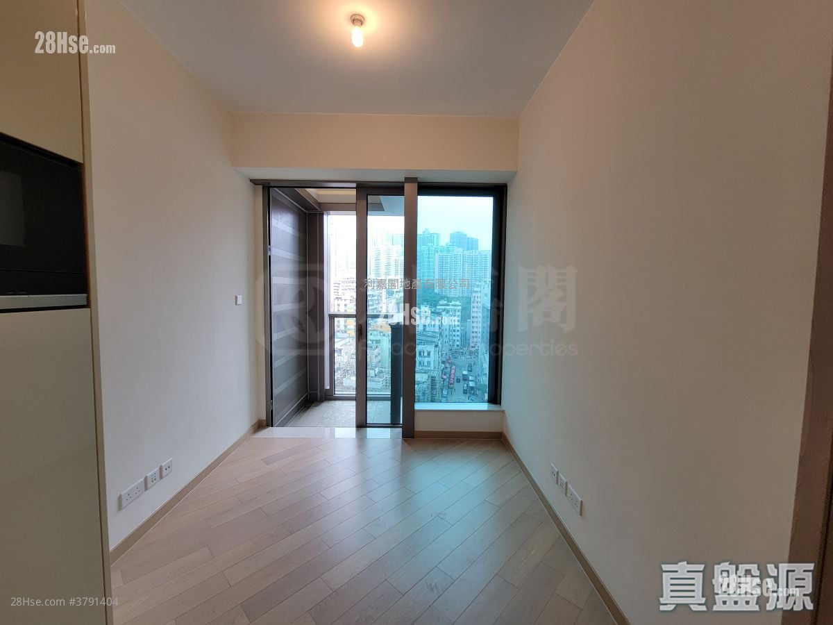 Grand Central Sell 1 Bedroom , 1 Bathroom 333 ft²