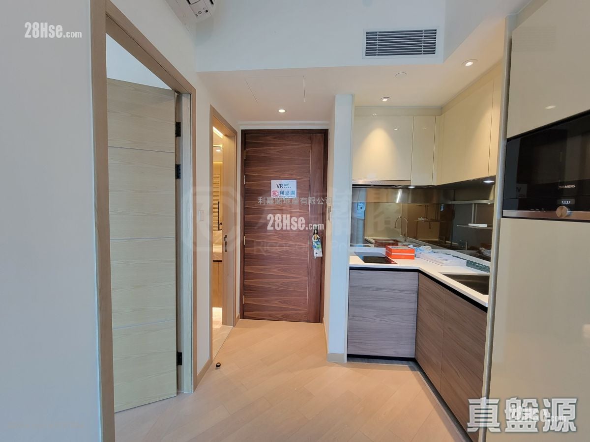 Grand Central Sell 1 Bedroom , 1 Bathroom 333 ft²