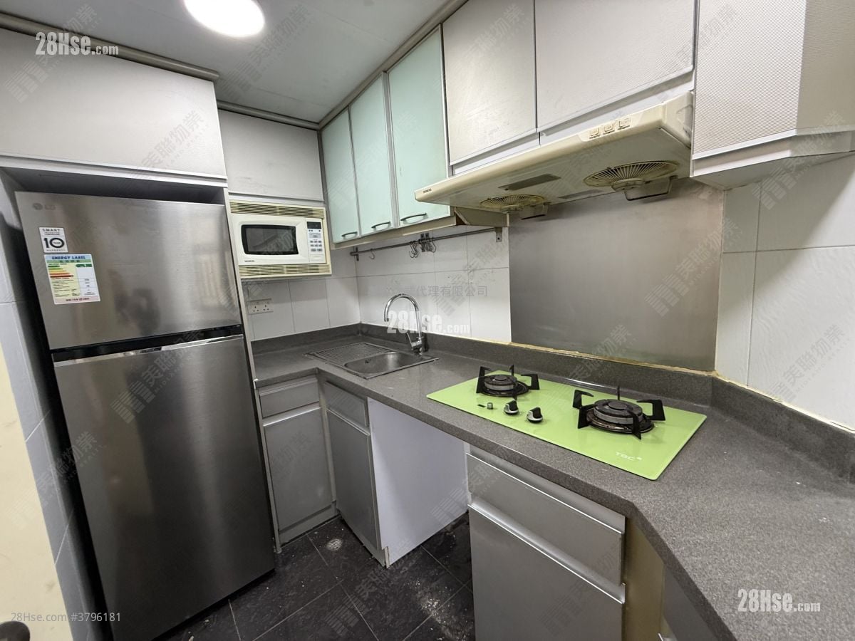 Tseung Kwan O Plaza Sell 2 Bedrooms , 1 Bathroom 459 ft²