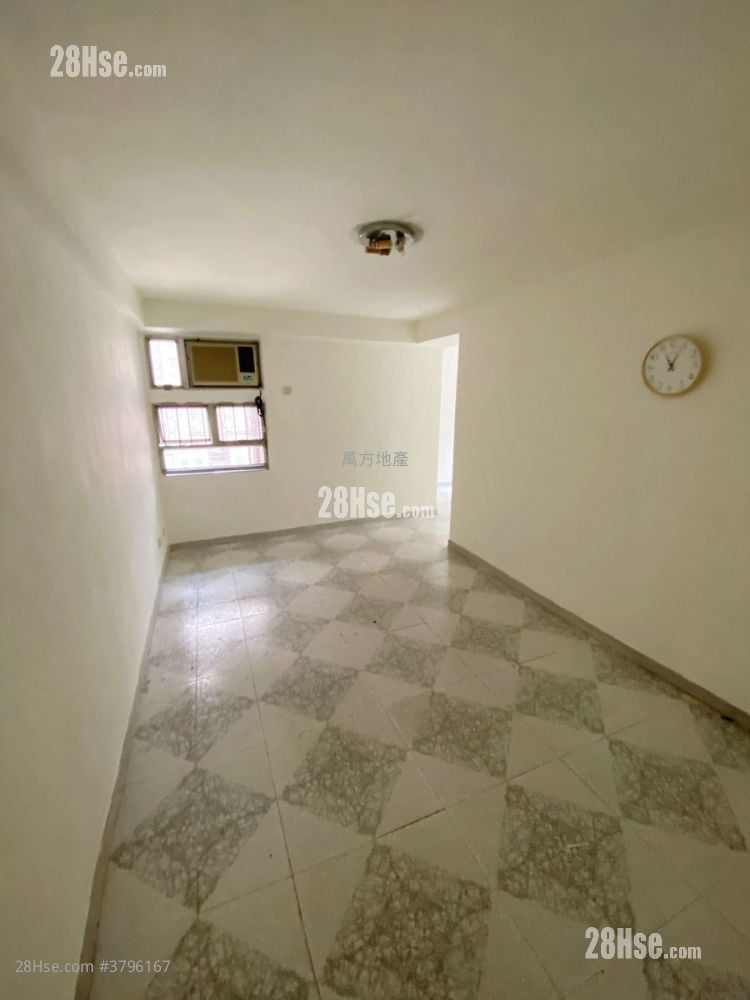 Carado Garden Sell 3 Bedrooms , 1 Bathroom 593 ft²