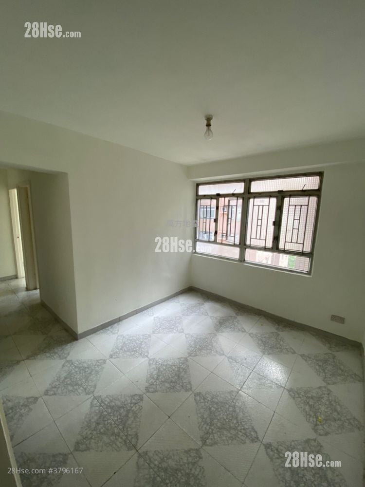 Carado Garden Sell 3 Bedrooms , 1 Bathroom 593 ft²