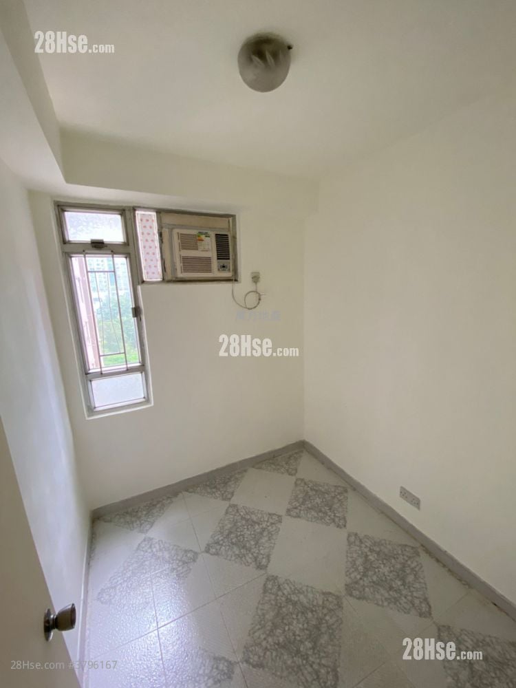 Carado Garden Sell 3 Bedrooms , 1 Bathroom 593 ft²