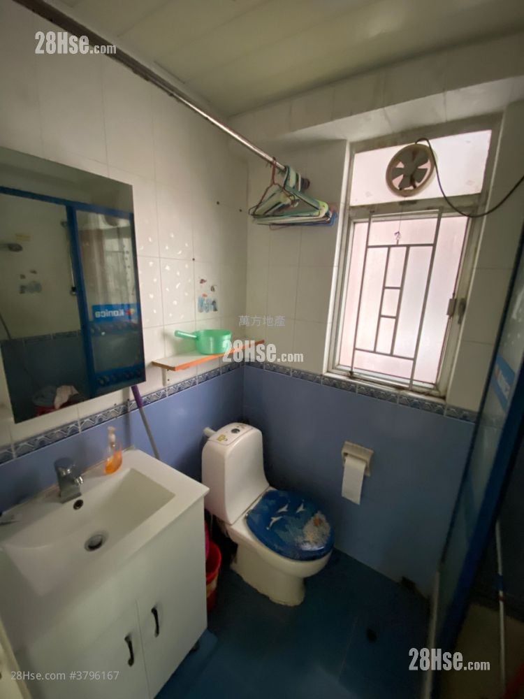 Carado Garden Sell 3 Bedrooms , 1 Bathroom 593 ft²