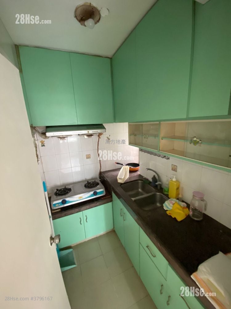 Carado Garden Sell 3 Bedrooms , 1 Bathroom 593 ft²