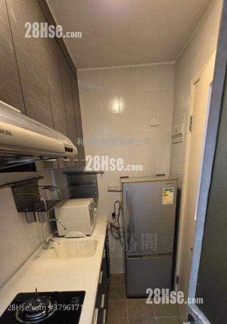 Bedford Gardens Sell 3 Bedrooms , 1 Bathroom 597 ft²