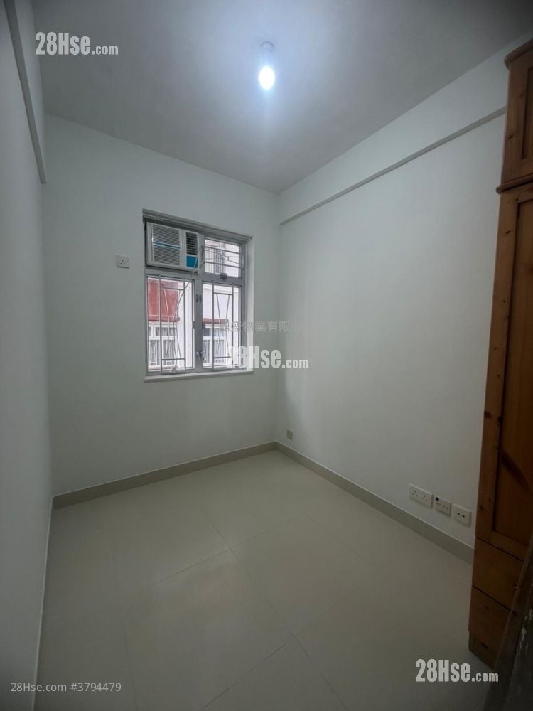 Tung Po Building Rental 2 Bedrooms , 1 Bathroom 341 ft²