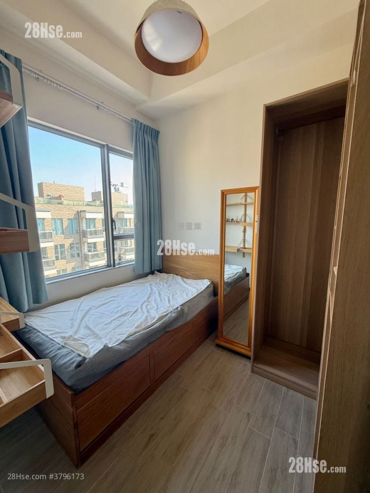 Astoria Crest Sell 1 Bedroom , 1 Bathroom 299 ft²