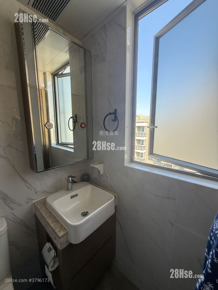 Astoria Crest Sell 1 Bedroom , 1 Bathroom 299 ft²