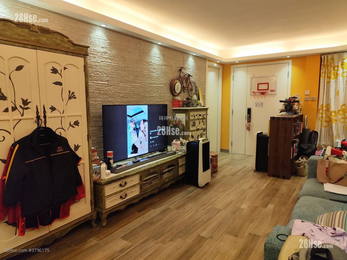 村屋 售盘 700 平方尺