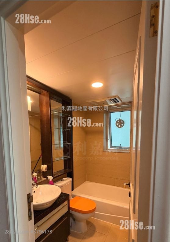 Banyan Garden Sell 2 Bedrooms 468 ft²