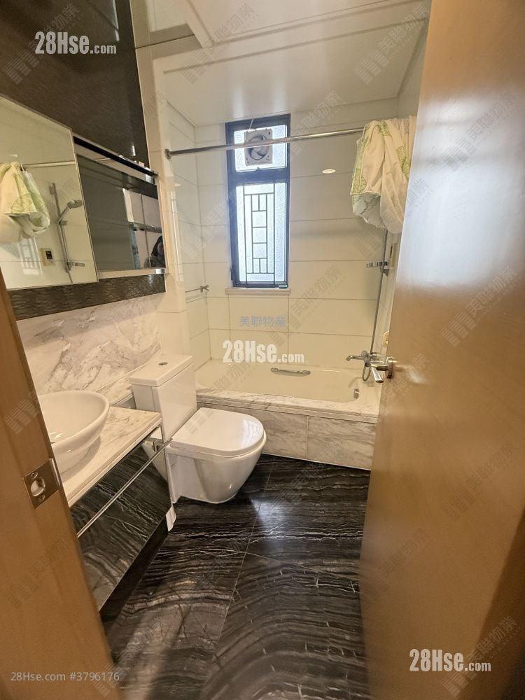 Yoho Midtown 租盘 4 房 , 3 浴室 1,026 平方尺